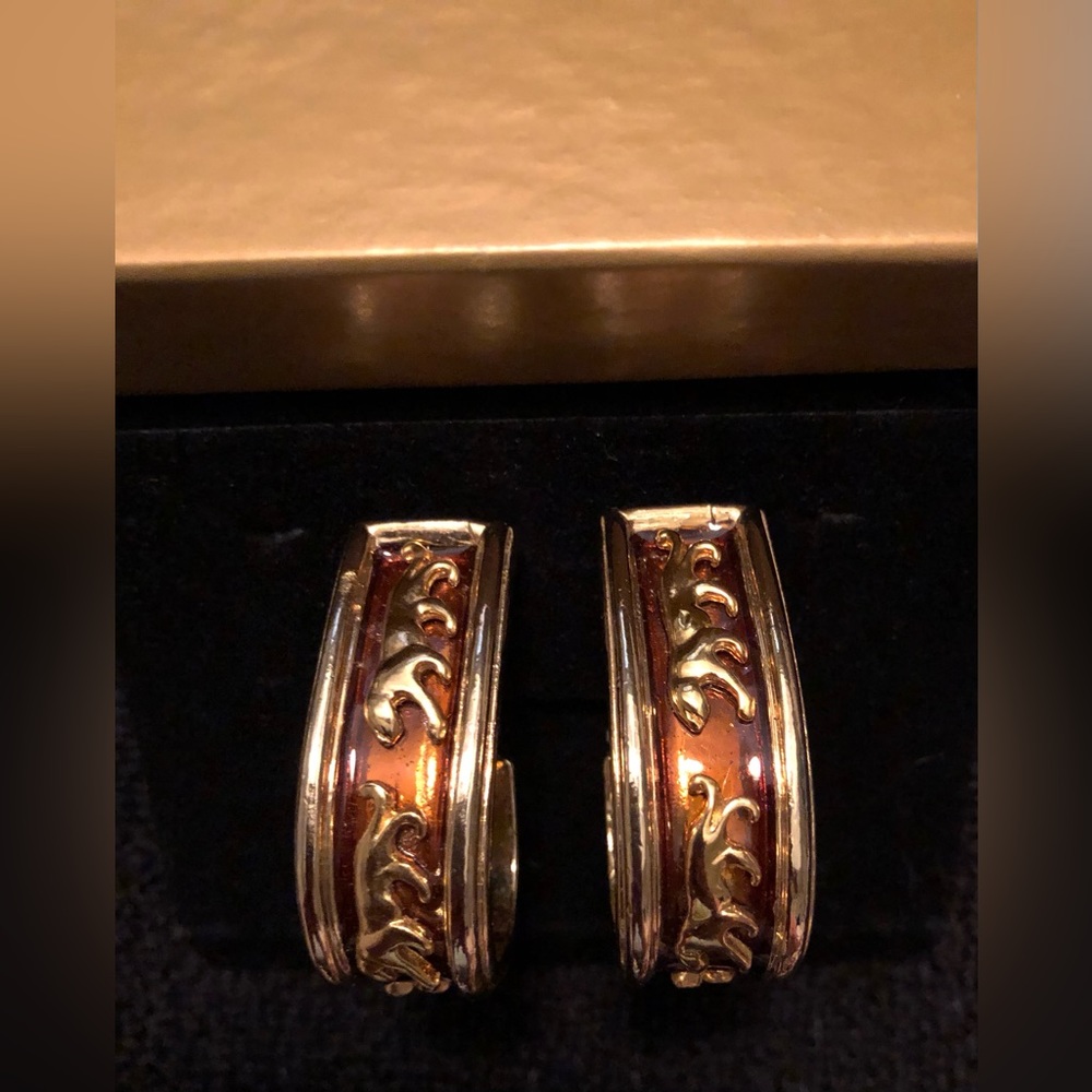 Designer Runaway Vintage Gold Toned Panther in Brown Enamel Earrings